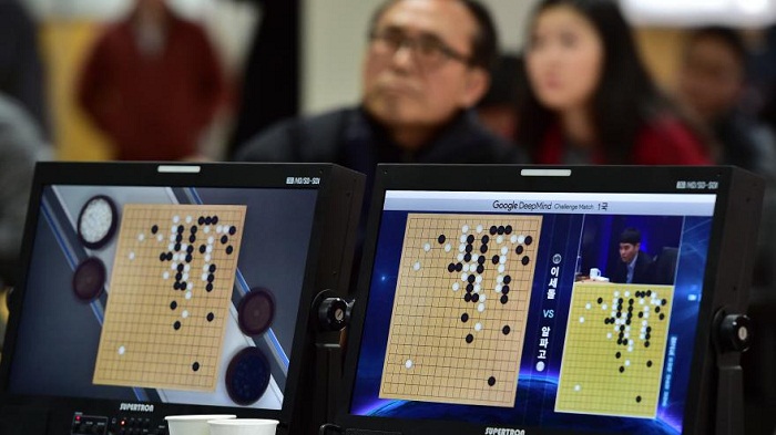 Victoire décisive de l`ordinateur de Google sur le champion du monde du jeu de go